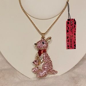 NWT BETSEY JOHNSON Kangaroo momma & baby necklace